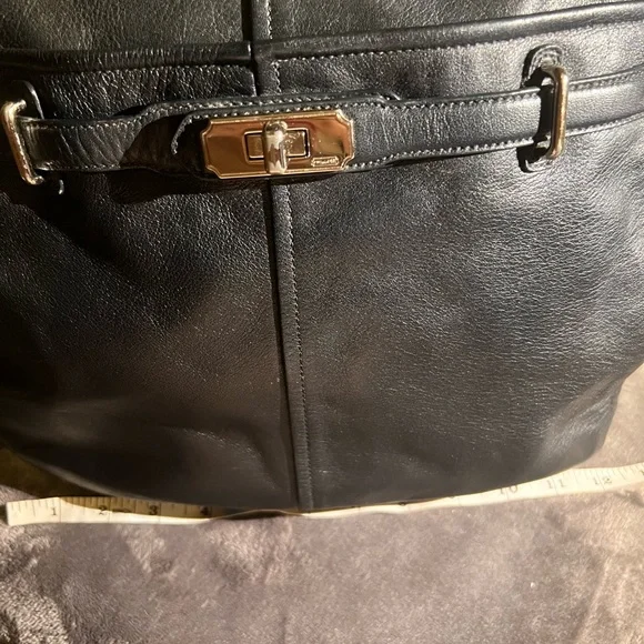 Coach Chelsea Ashlyn Hobo Bag - Black Leather - Picture 13 of 16